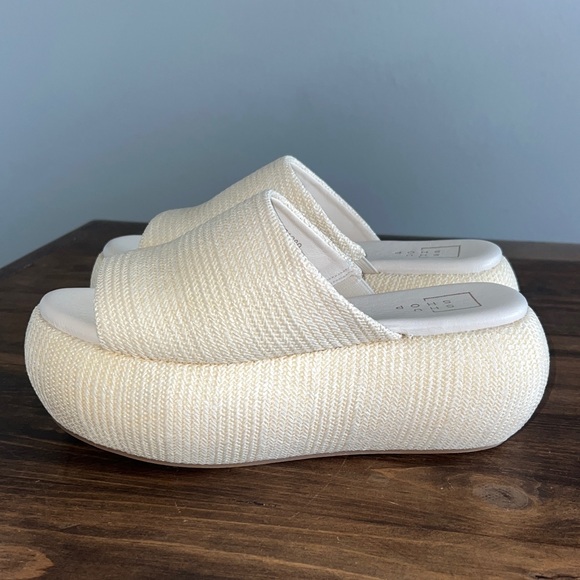 ShuShop ILANA Wedge Sandals in Ivory size 8.5 - Picture 6 of 13